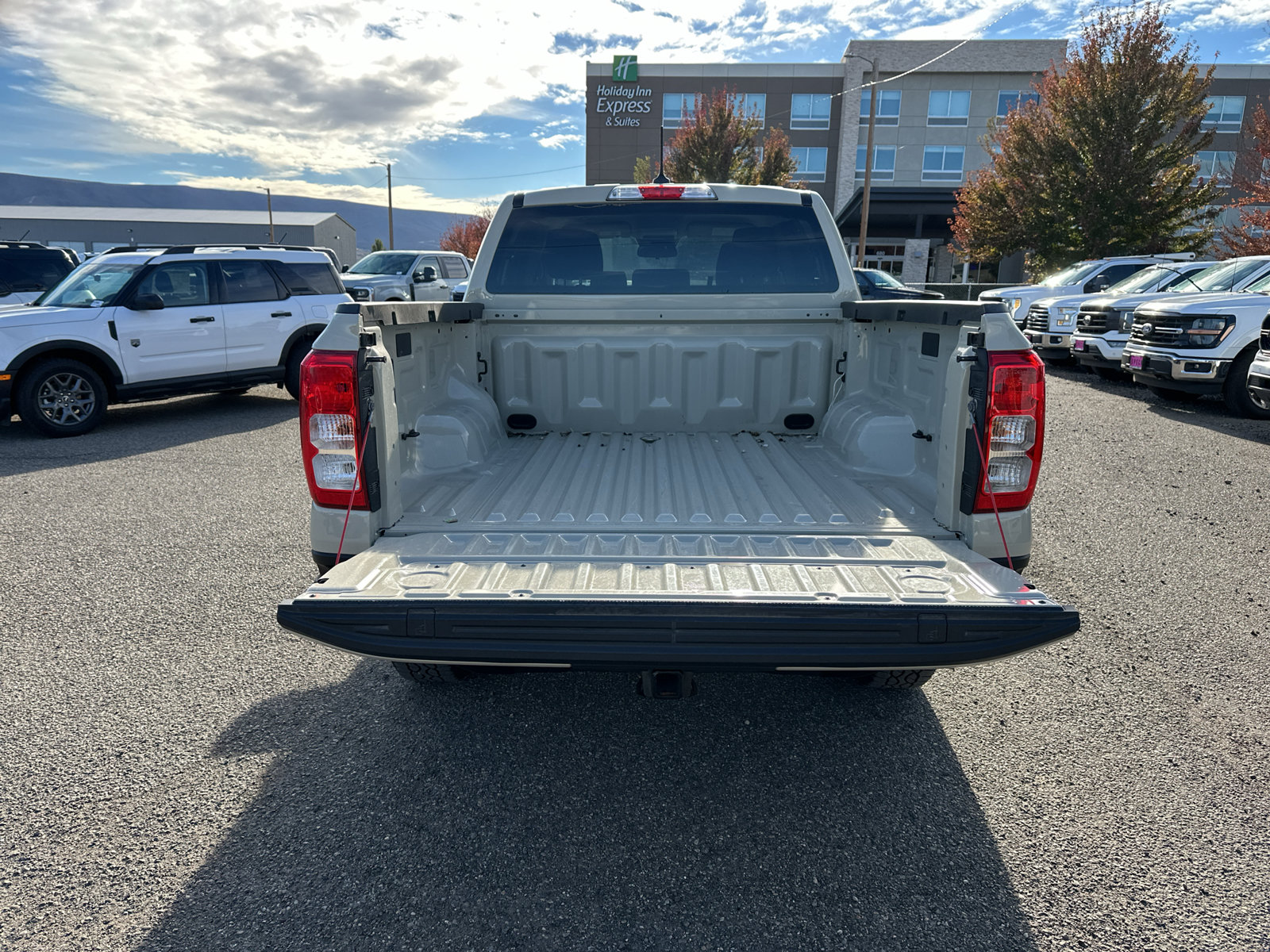 Certified 2025 Ford Ranger XL w/ Trailer Tow Package AWD/4WD image 13