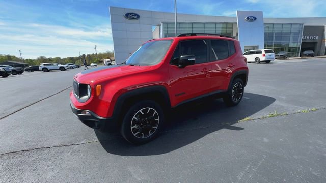 Used 2023 Jeep Renegade Latitude AWD/4WD image 2
