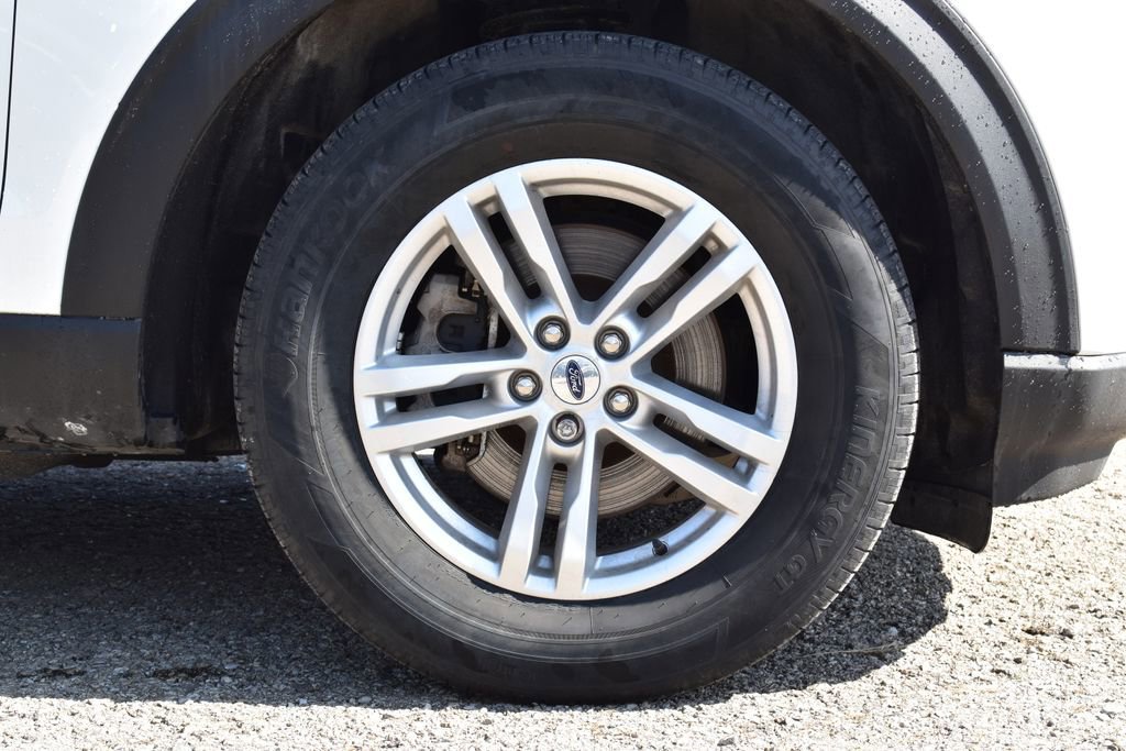 Certified 2023 Ford Explorer XLT w/ Equipment Group 202A image 7