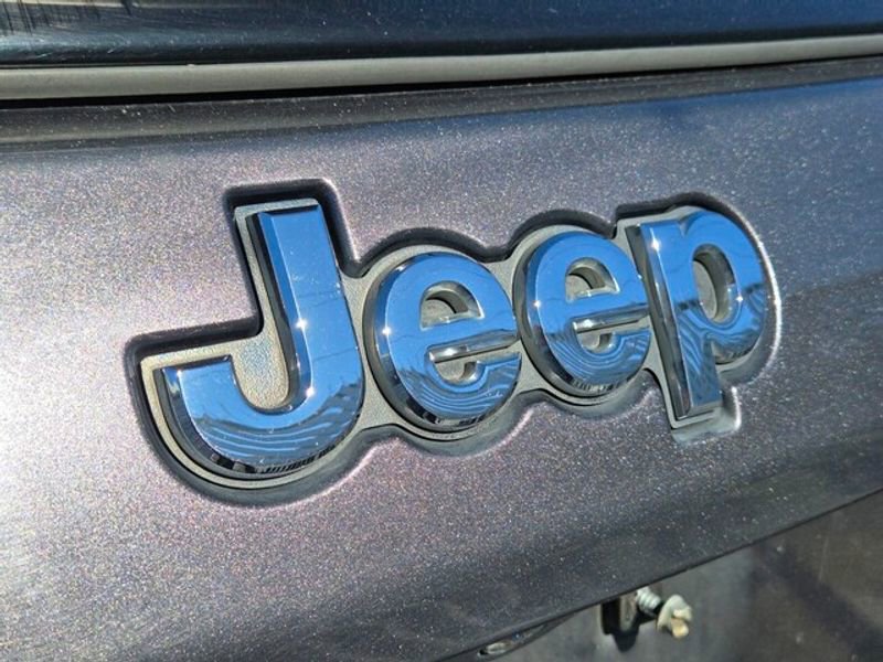 Used 2018 Jeep Compass Sport w/ Tech Group image 7