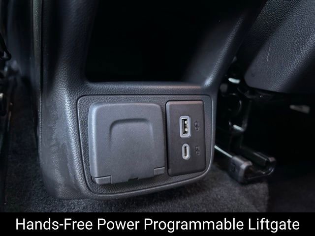 Used 2023 Chevrolet TrailBlazer RS w/ Sun and Liftgate Package image 19