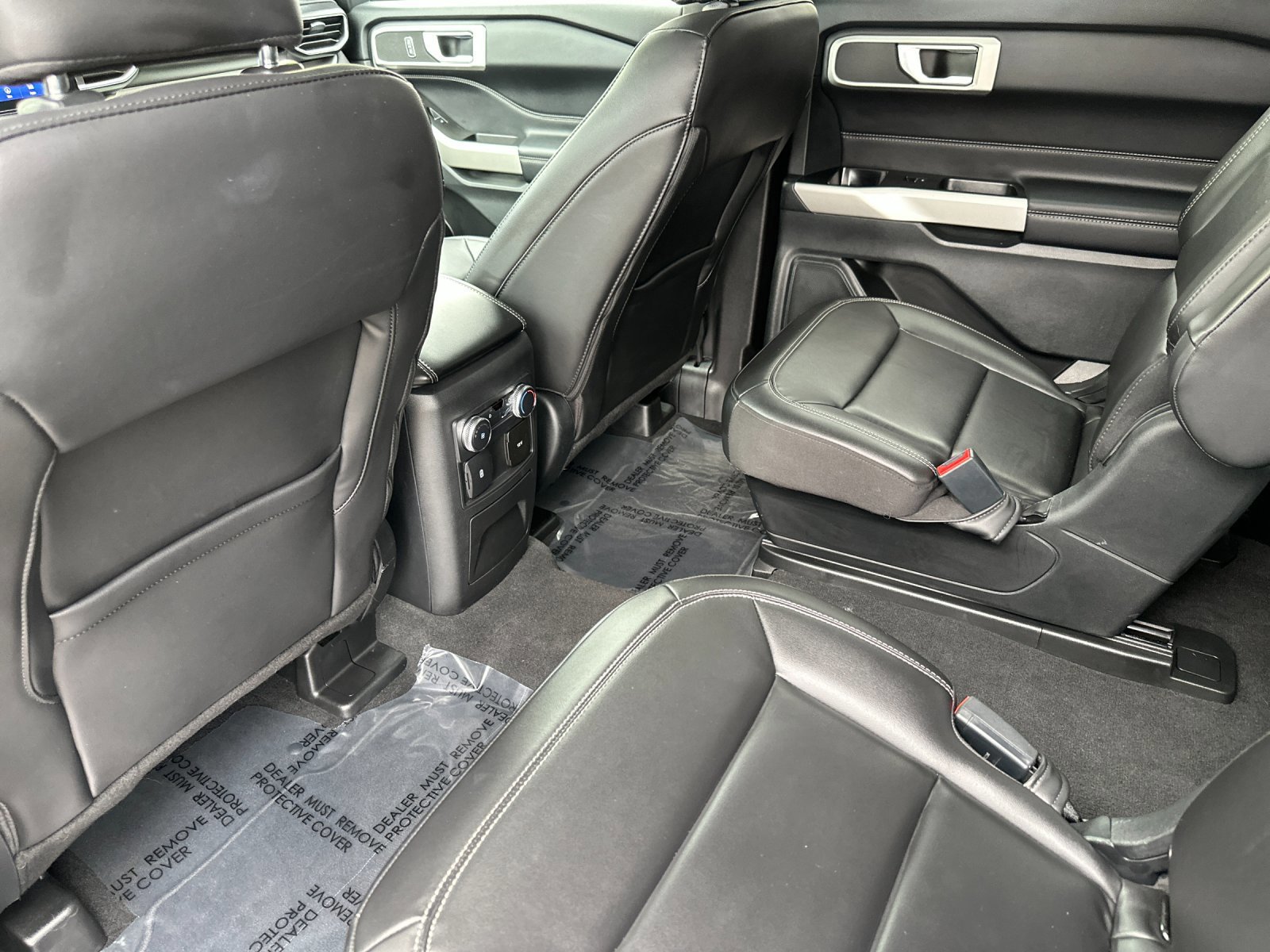 Certified 2022 Ford Explorer XLT w/ Equipment Group 202A image 12