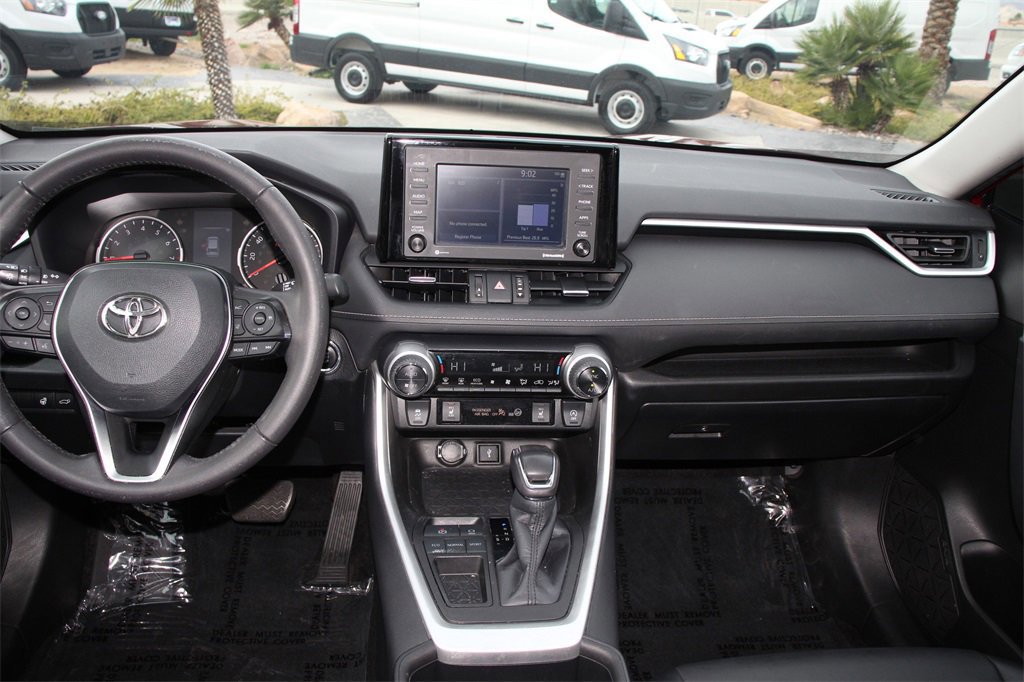 Used 2022 Toyota RAV4 XLE Premium image 20