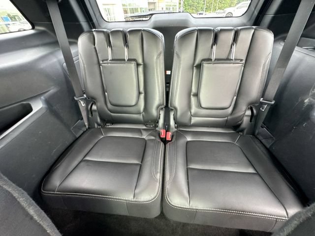 Certified 2018 Ford Explorer Limited w/ Equipment Group 301A FWD image 24