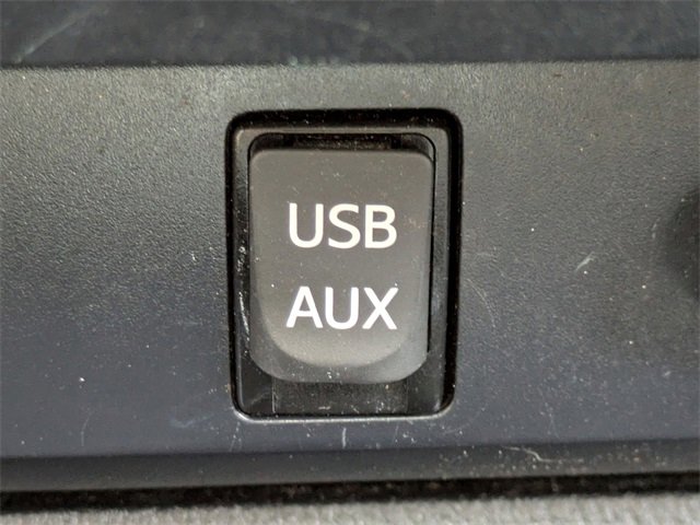 Used 2019 Toyota Tundra SR5 w/ SR5 Upgrade Package image 21