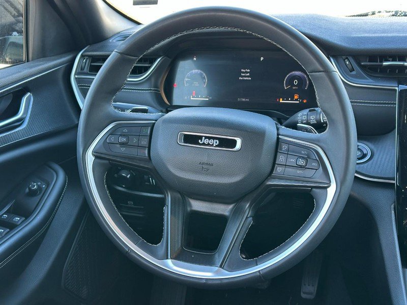 Used 2023 Jeep Grand Cherokee Laredo image 12