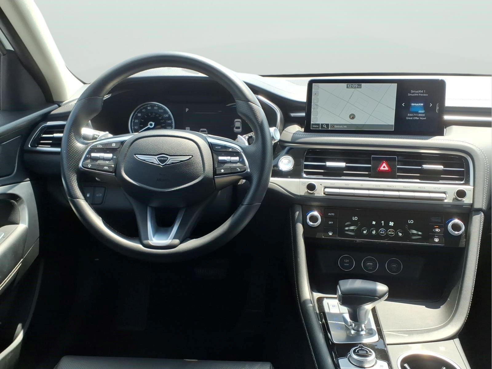 Used 2025 Genesis G70 2.5T AWD/4WD image 10