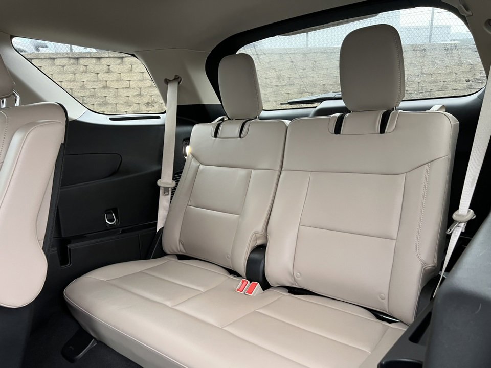 Certified 2023 Ford Explorer XLT w/ Equipment Group 202A image 7