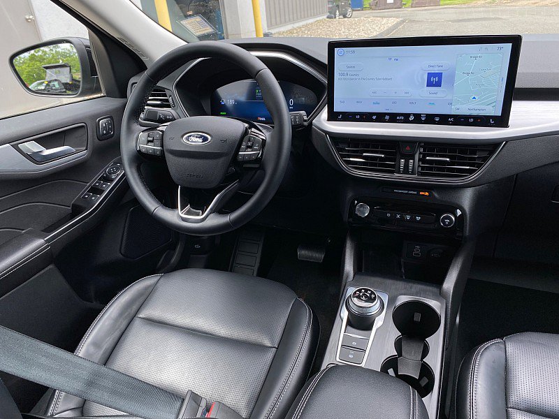 Certified 2025 Ford Escape Platinum AWD/4WD image 20