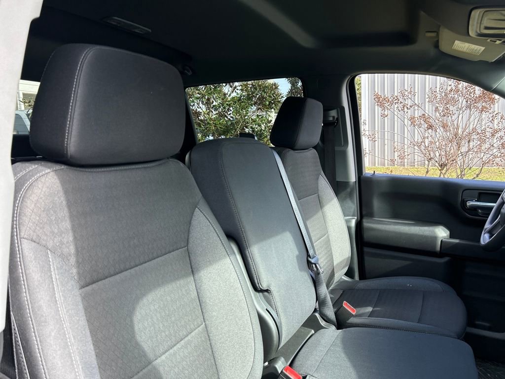 Used 2025 Chevrolet Silverado 1500 Custom image 14