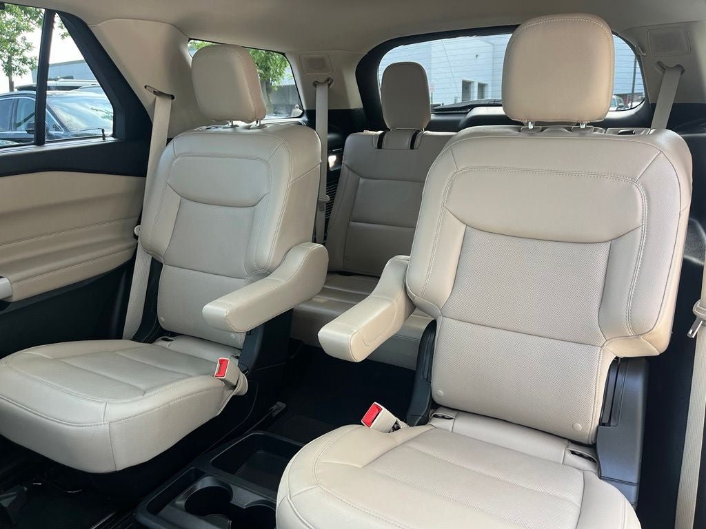 Certified 2021 Ford Explorer Limited w/ Hybrid Equipment Group 310A AWD/4WD image 14