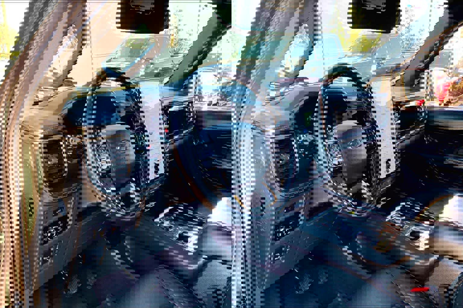 Certified 2023 Ford Expedition Max Platinum image 15