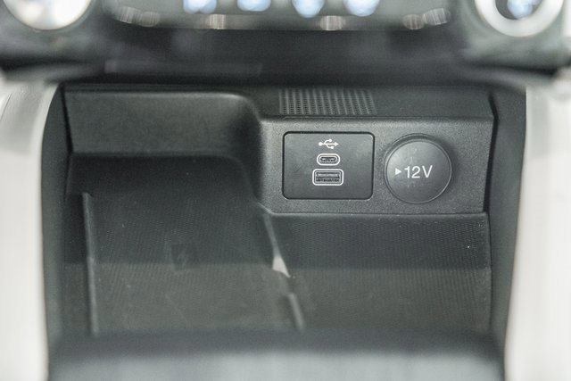 Certified 2024 Ford Escape SE w/ PHEV Premium Package image 26