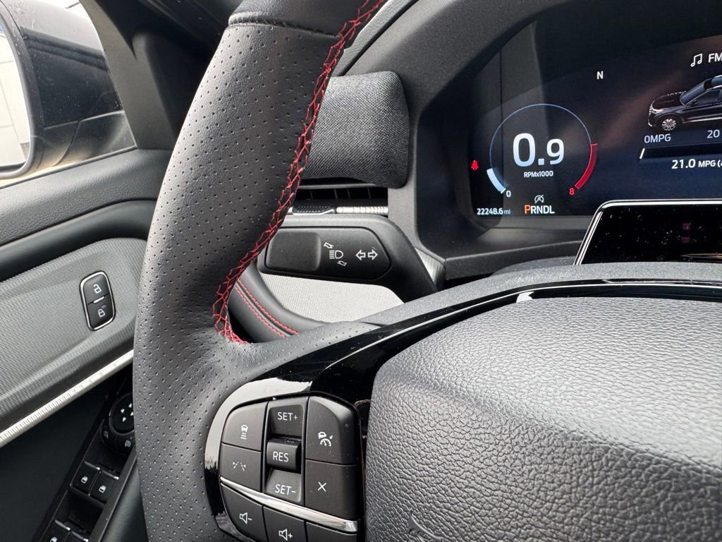 Certified 2025 Ford Explorer ST-Line image 15