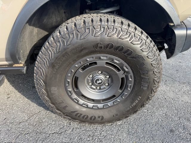 Certified 2025 Ford Bronco Badlands w/ Sasquatch Package AWD/4WD image 11