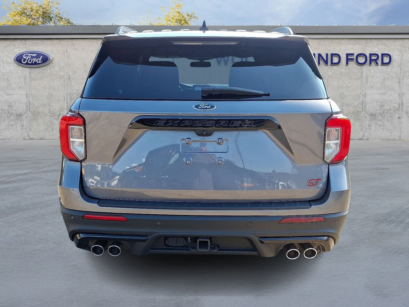 Certified 2022 Ford Explorer ST image 3