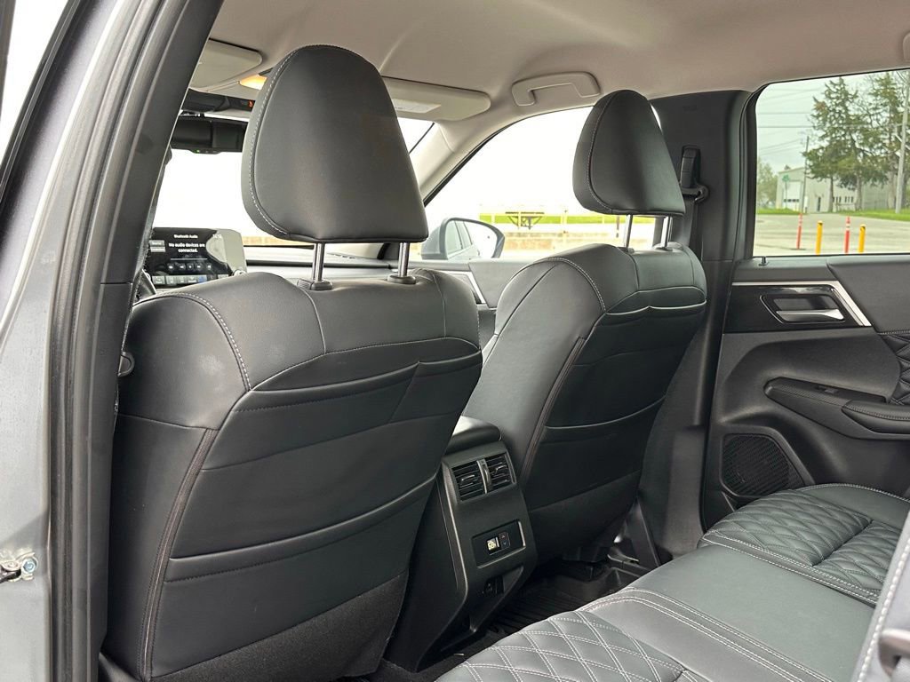 Used 2022 Mitsubishi Outlander SEL AWD/4WD image 13