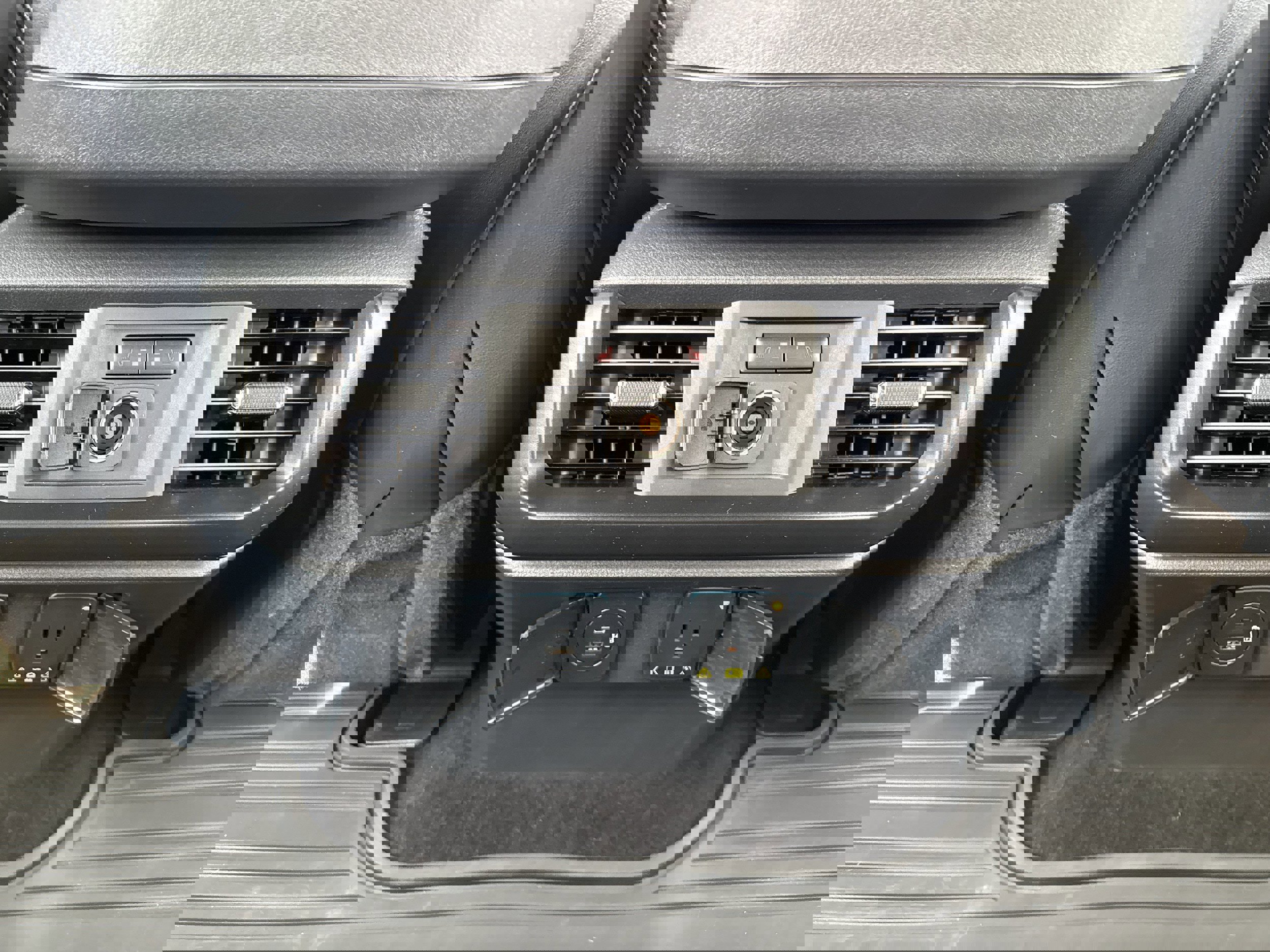 Certified 2022 Ford F150 Raptor w/ Equipment Group 801A High image 43