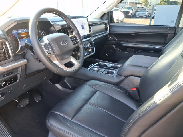 Certified 2024 Ford Expedition XLT RWD image 10