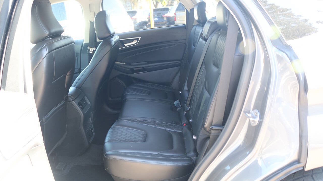 Certified 2024 Ford Edge Titanium AWD/4WD image 14