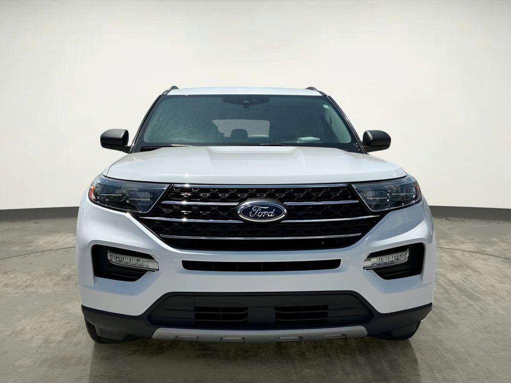 Certified 2023 Ford Explorer XLT w/ Equipment Group 202A RWD image 12