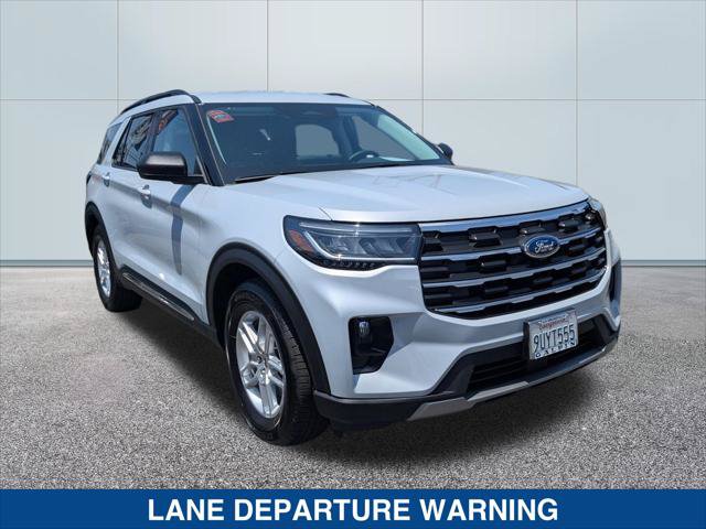 Certified 2025 Ford Explorer Active w/ Active Comfort Package RWD image 7