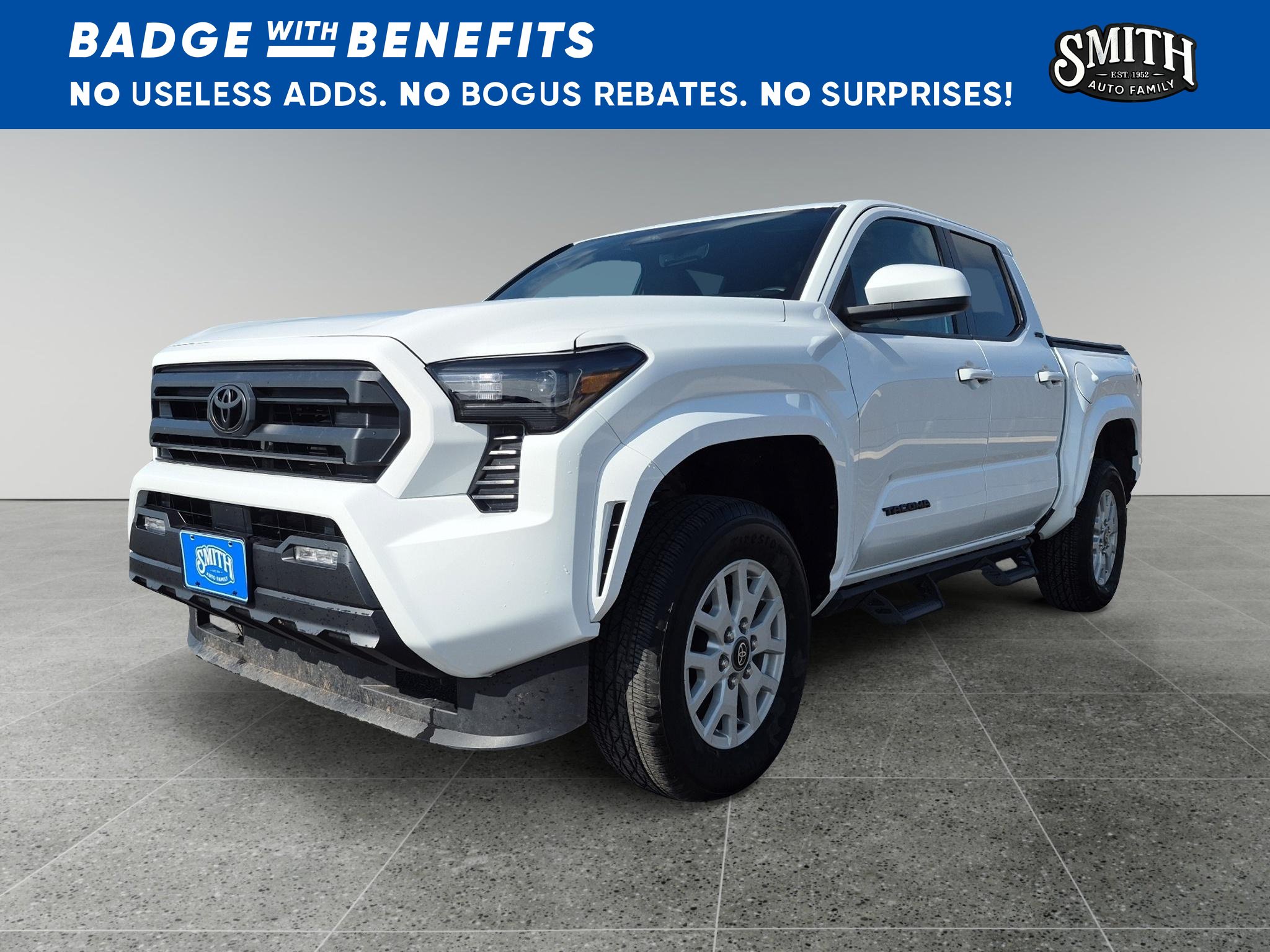 Used 2025 Toyota Tacoma SR5 AWD/4WD image 4