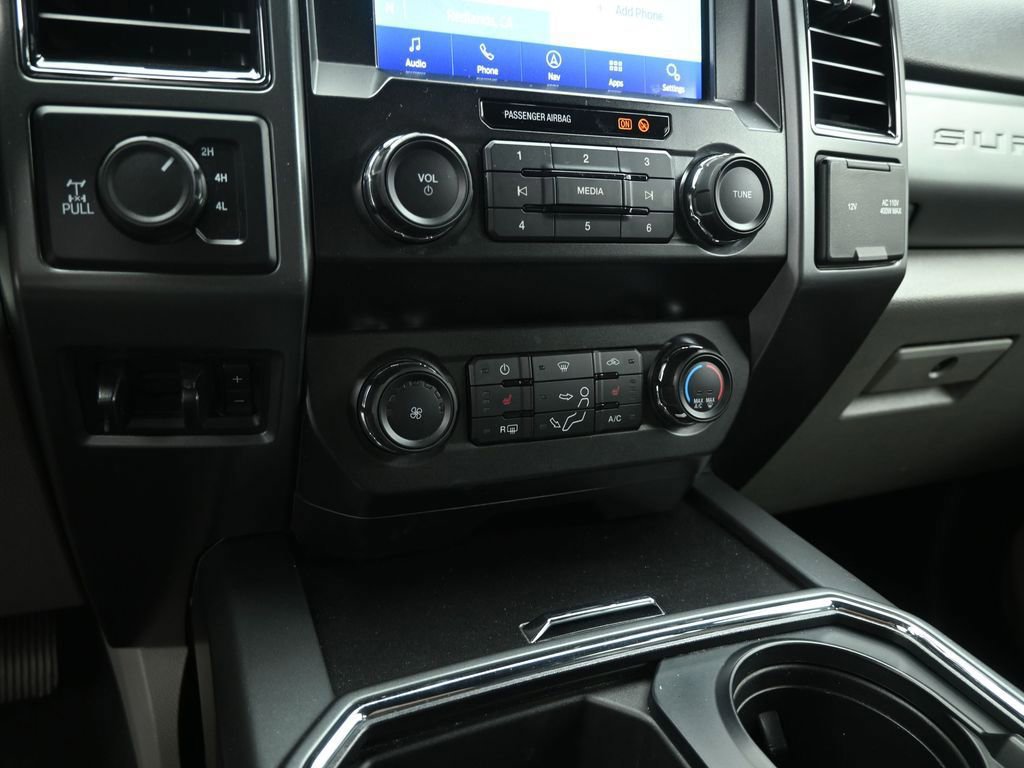 Certified 2021 Ford F250 XLT w/ XLT Premium Package image 41