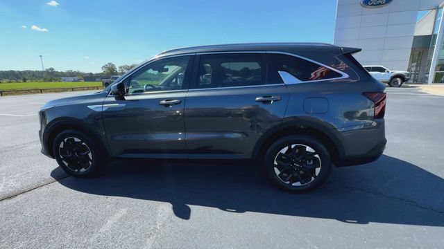Used 2025 Kia Sorento S w/ Panoramic Sunroof Package FWD image 5