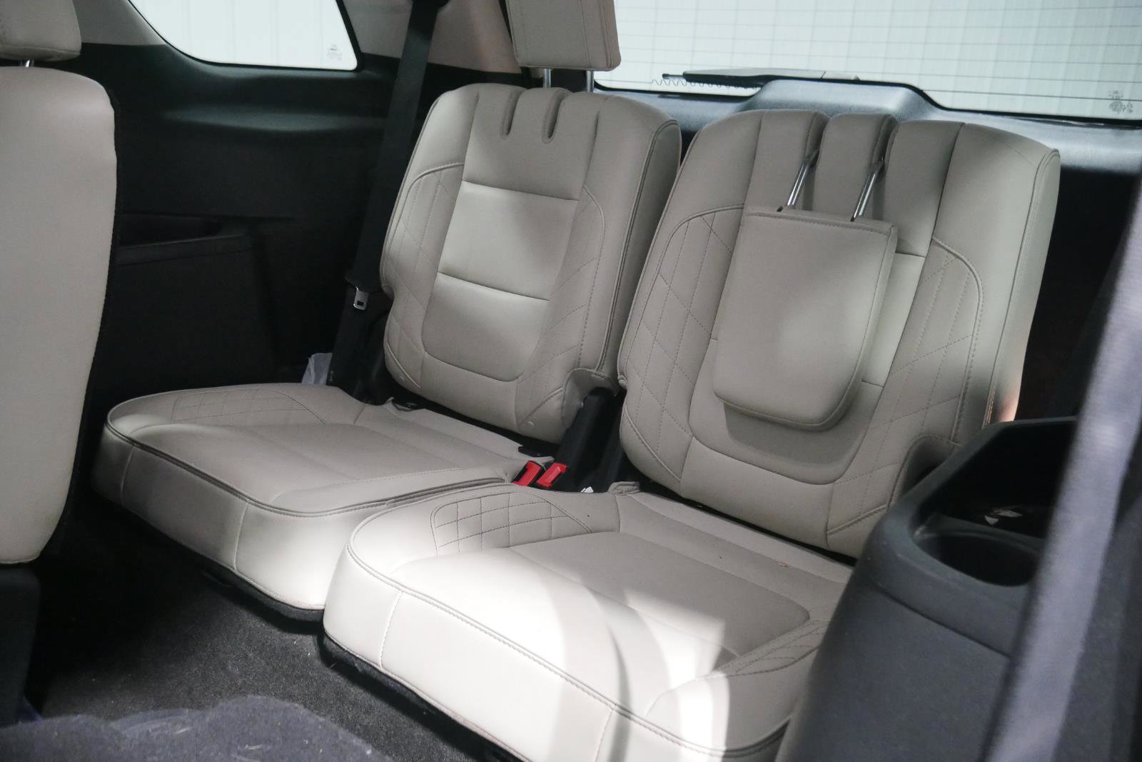 Certified 2018 Ford Explorer Platinum image 13