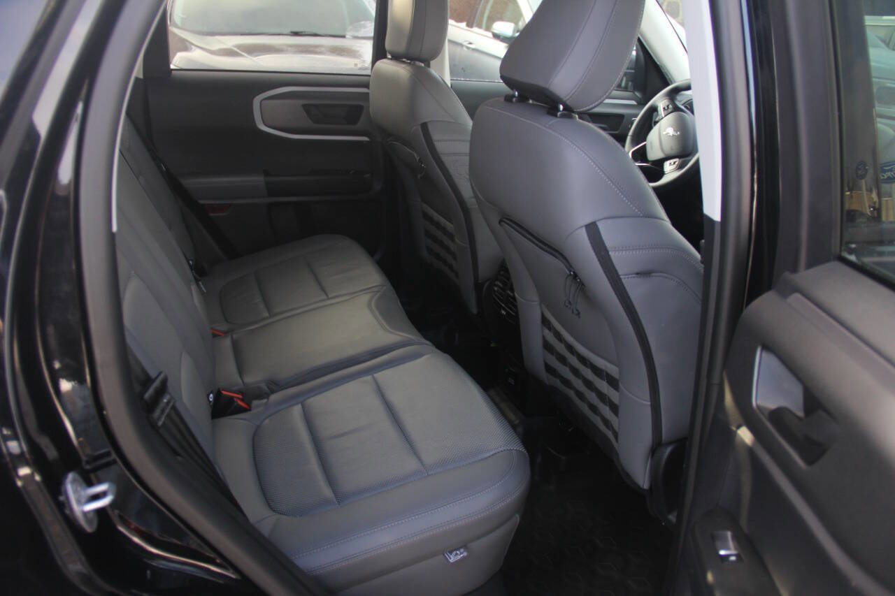 Certified 2025 Ford Bronco Sport Badlands AWD/4WD image 12
