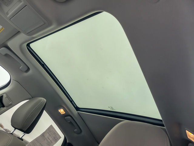 Certified 2022 Ford Escape SE w/ SE Sport Appearance Package image 11