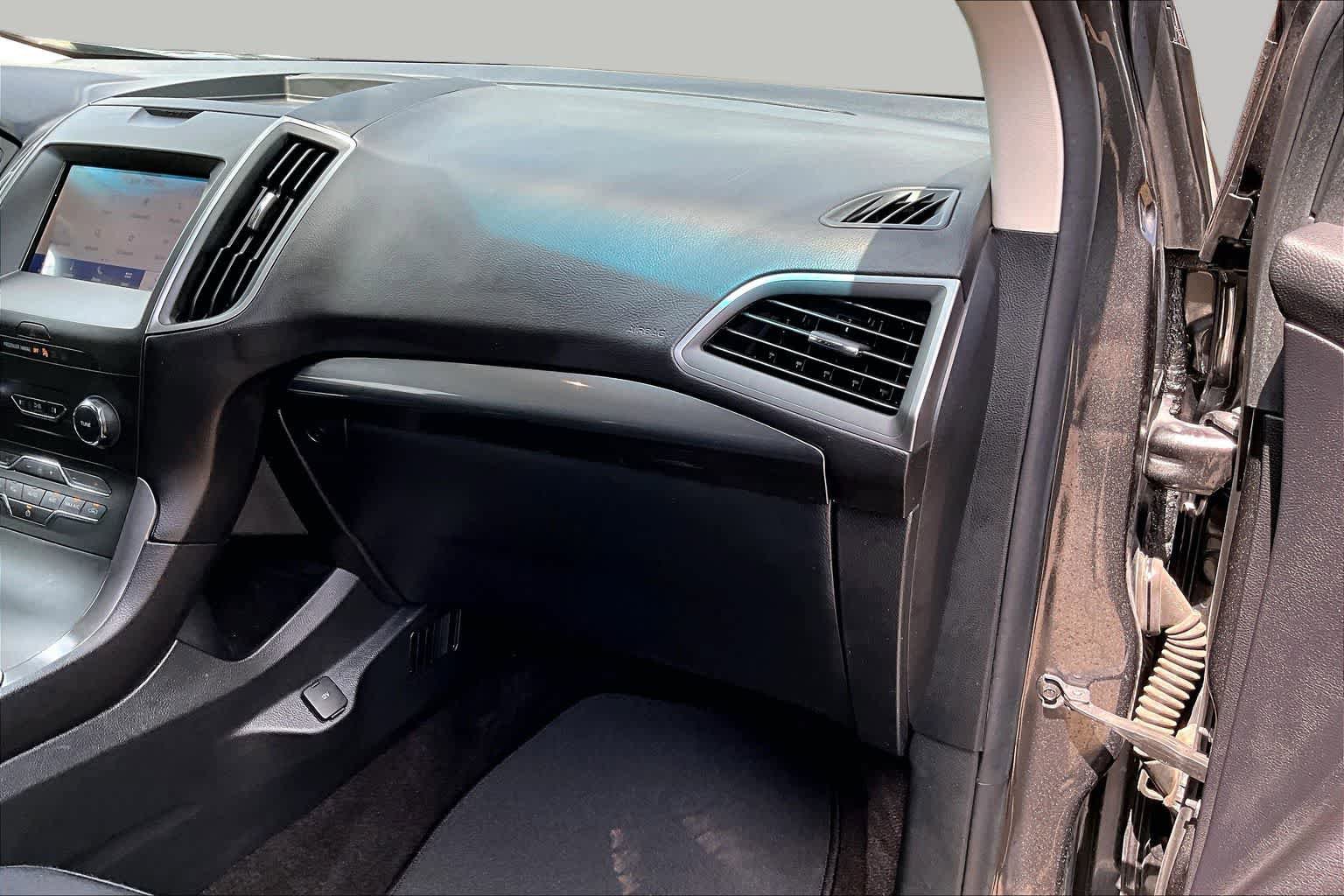 Certified 2020 Ford Edge SE FWD image 19