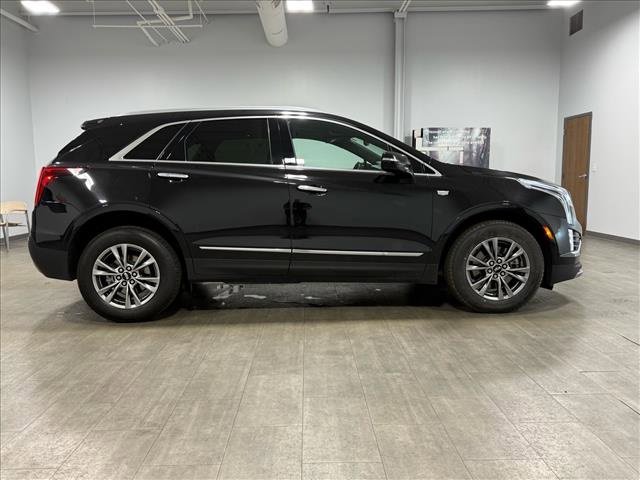 Used 2023 Cadillac XT5 Premium Luxury image 3