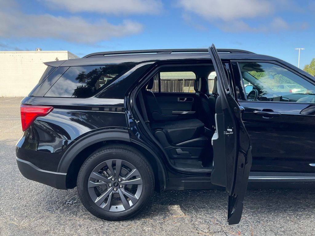 Certified 2024 Ford Explorer XLT w/ Equipment Group 202A image 47