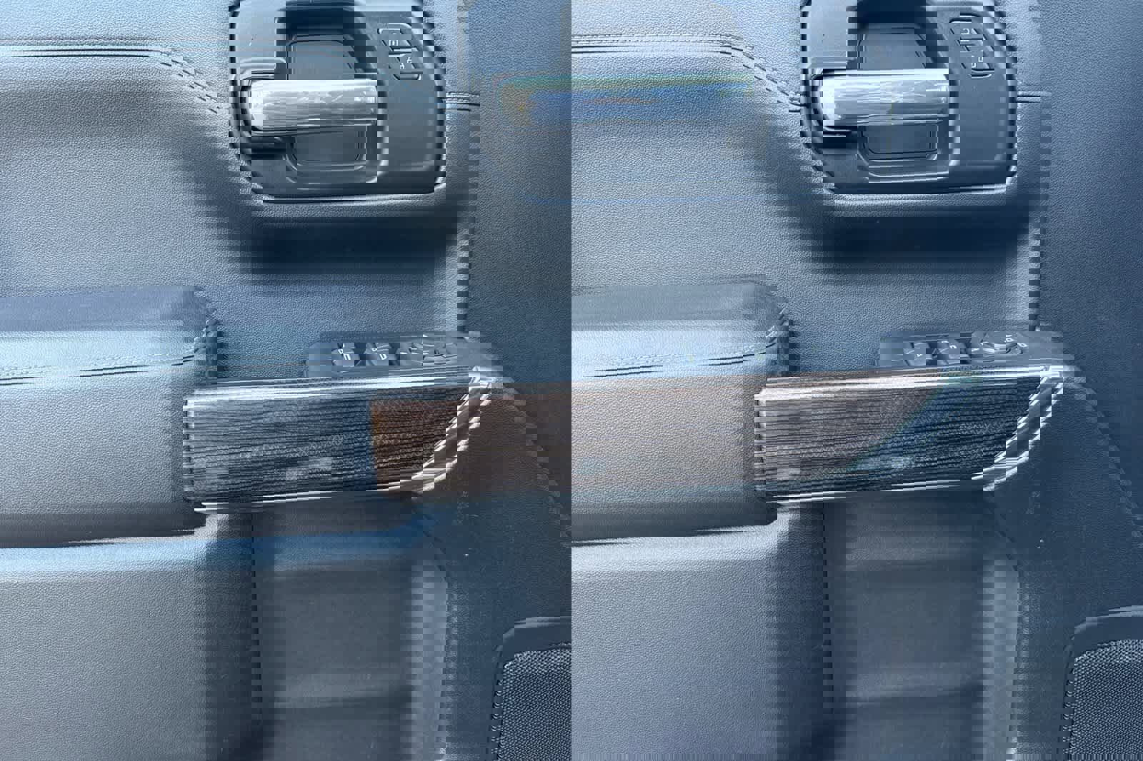 Used 2021 Chevrolet Silverado 1500 LT Trail Boss image 12