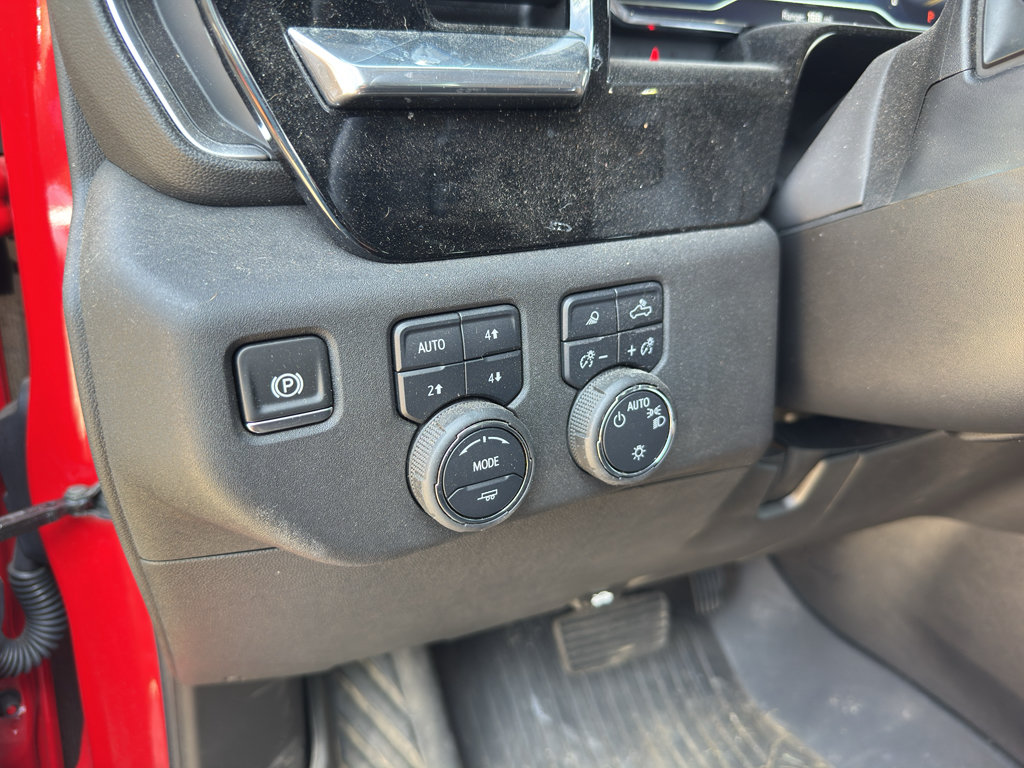 Used 2025 Chevrolet Silverado 1500 LT AWD/4WD image 11