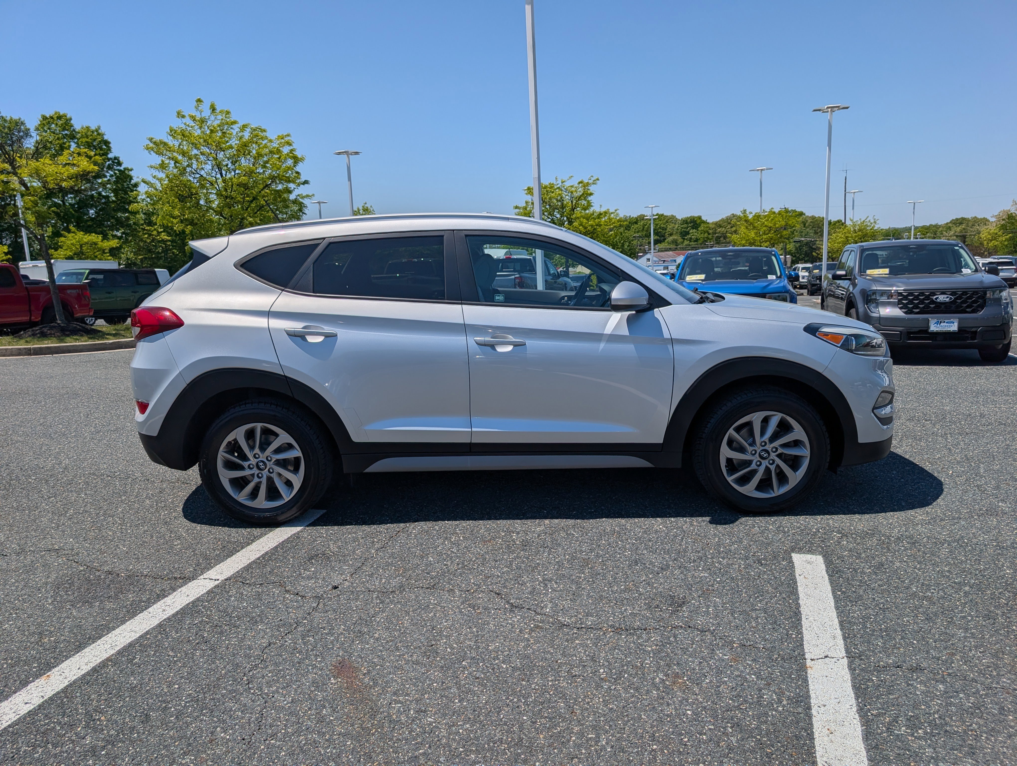 Used 2017 Hyundai Tucson SE FWD image 2