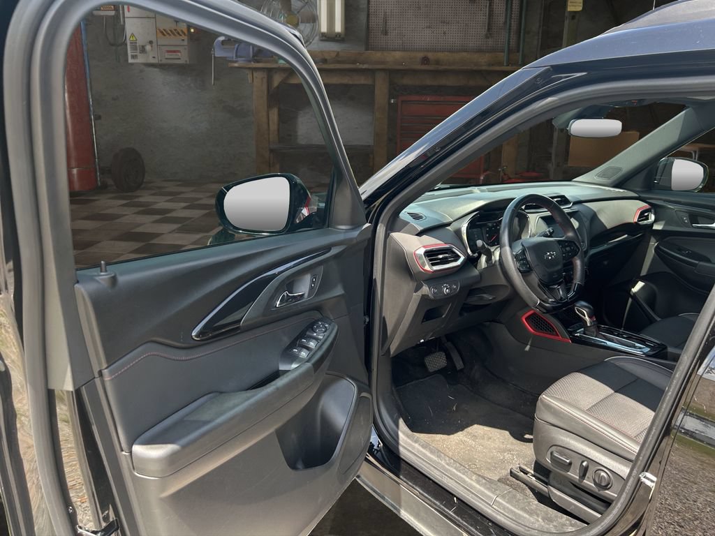 Used 2022 Chevrolet TrailBlazer RS FWD image 17