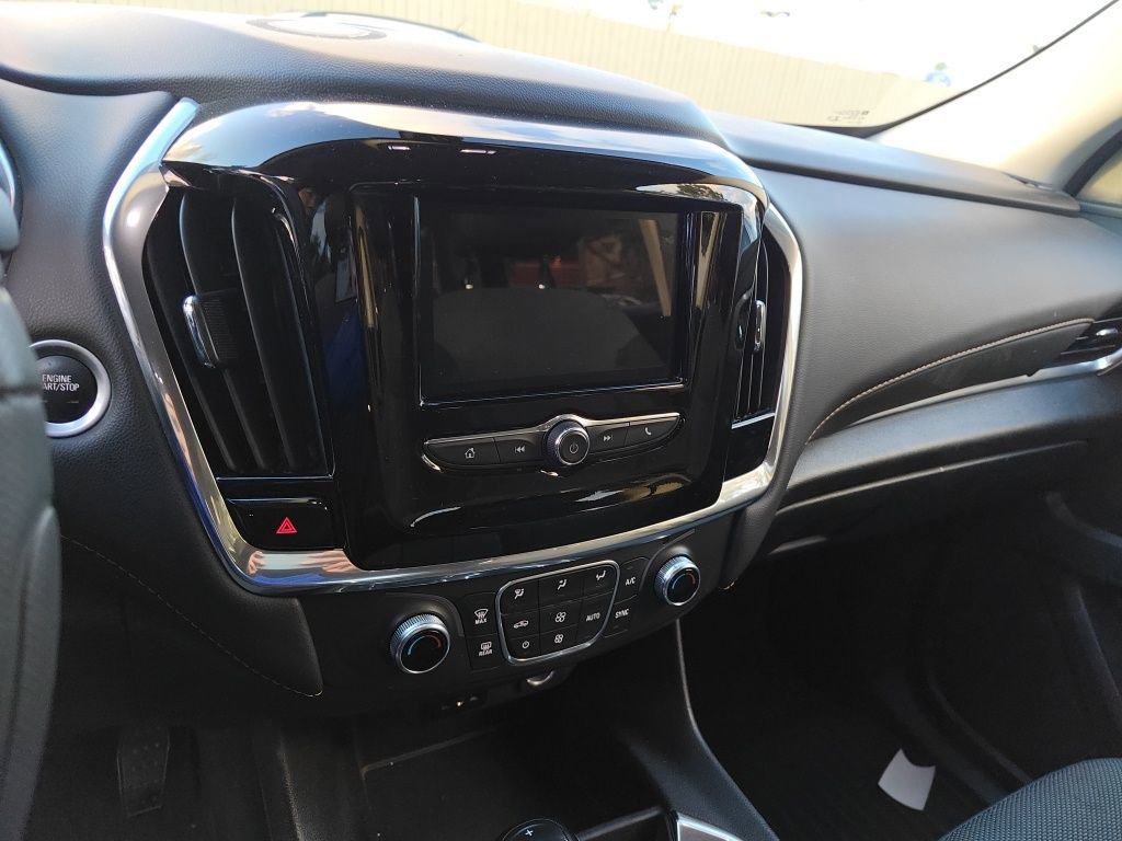 Used 2020 Chevrolet Traverse LS image 13