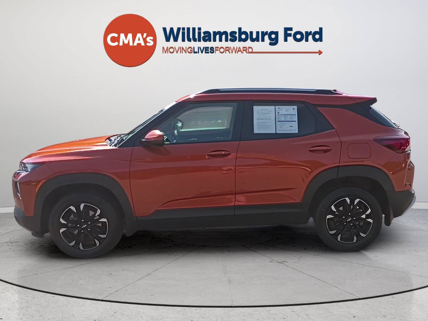 Used 2023 Chevrolet TrailBlazer LT w/ Convenience Package AWD/4WD image 2