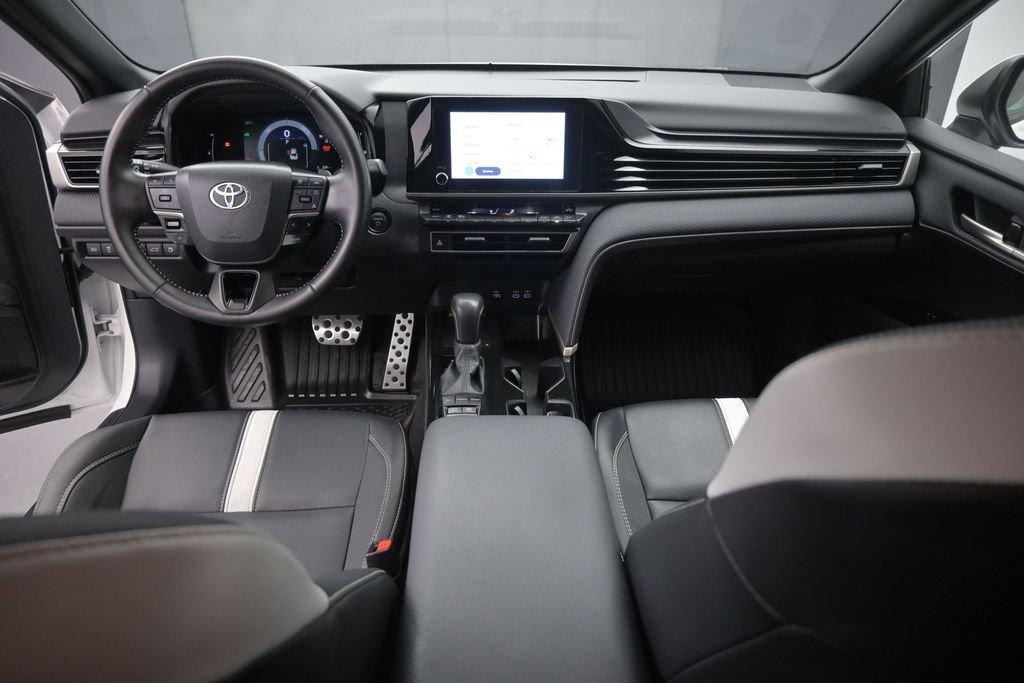 Used 2025 Toyota Camry SE FWD image 21