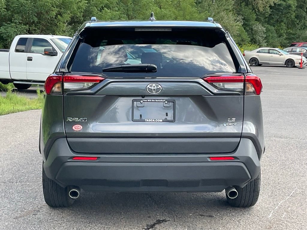 Used 2025 Toyota RAV4 LE AWD/4WD image 25