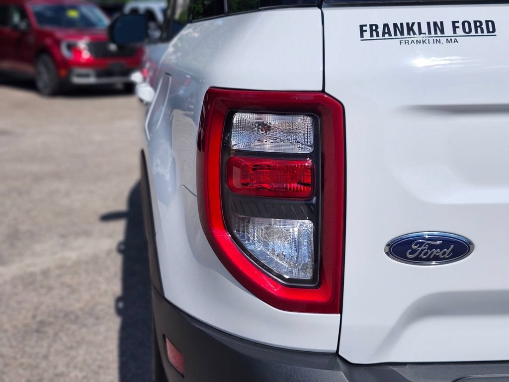 Certified 2025 Ford Bronco Sport Outer Banks w/ Outer Banks Tech Package+ AWD/4WD image 9