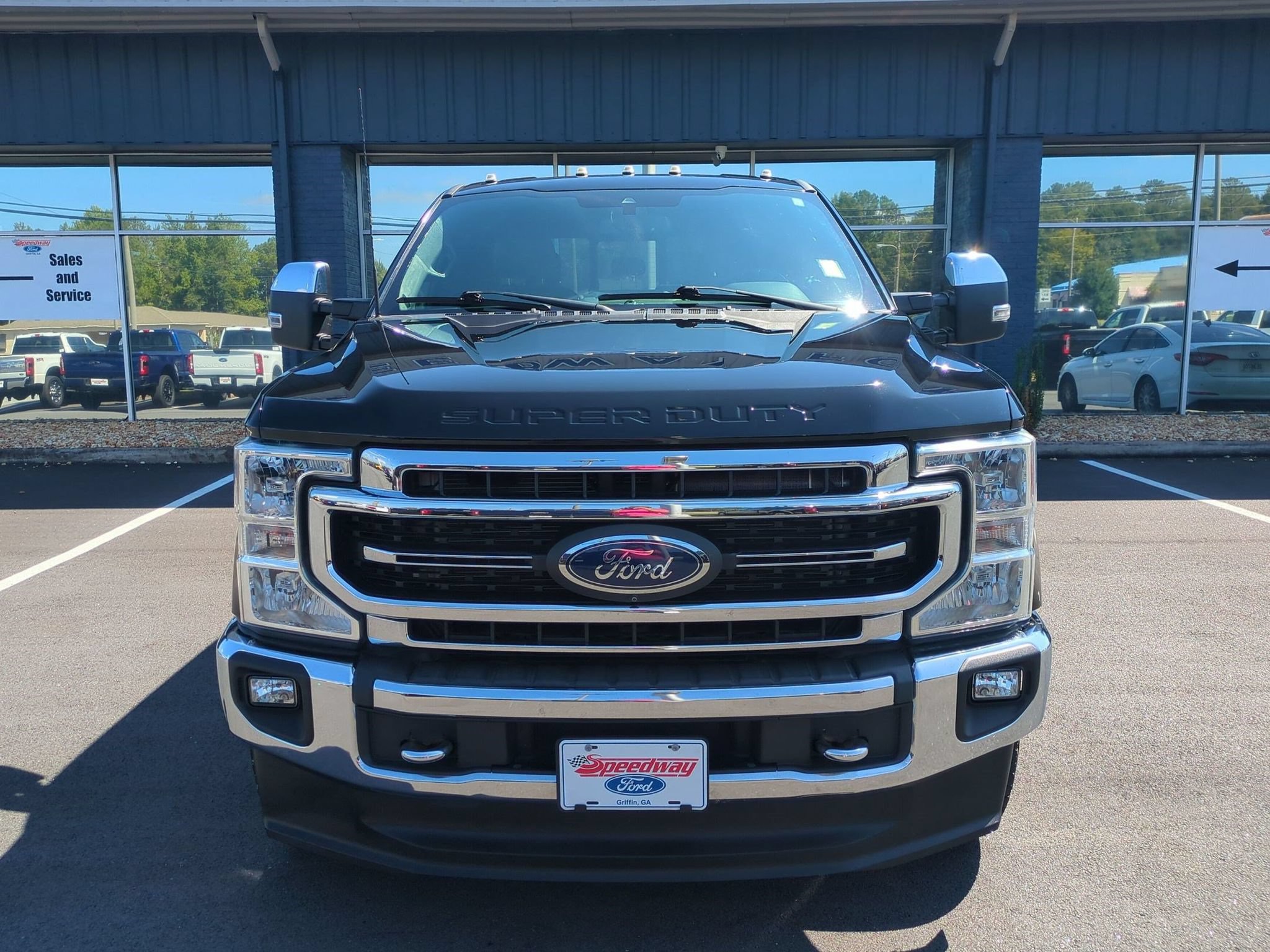 Certified 2022 Ford F350 Lariat w/ Lariat Ultimate Package AWD/4WD image 2