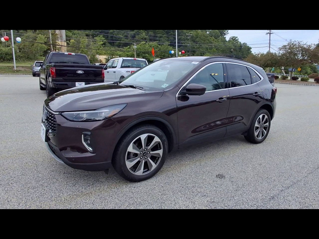 Certified 2023 Ford Escape Platinum AWD/4WD image 4