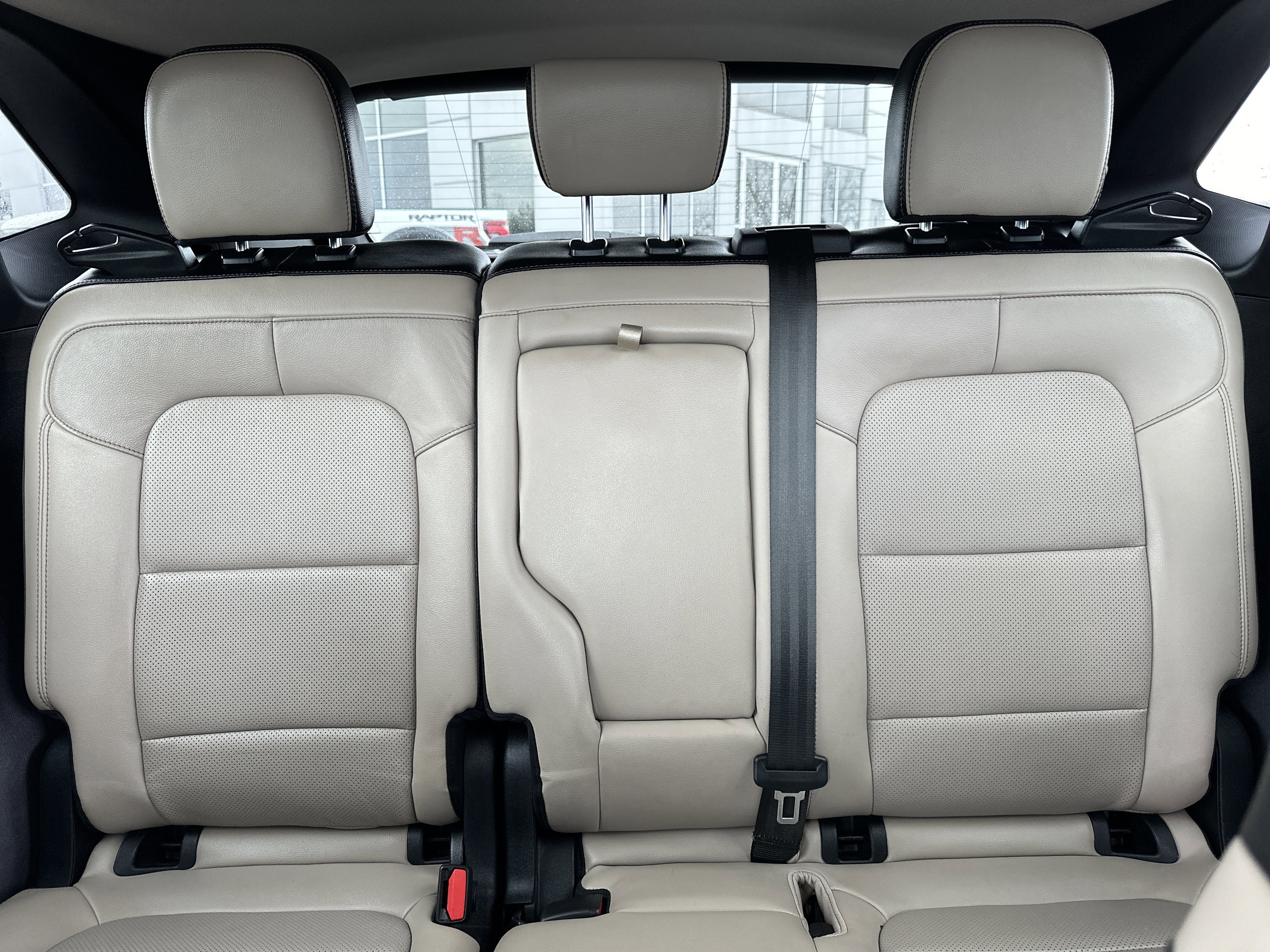 Certified 2020 Ford Escape Titanium w/ Titanium Premium Package 2.0 image 25