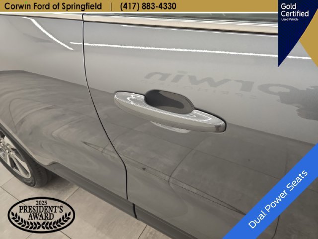 Certified 2025 Ford Escape Platinum AWD/4WD image 9