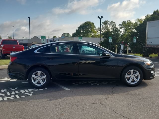 Used 2025 Chevrolet Malibu LT FWD image 4