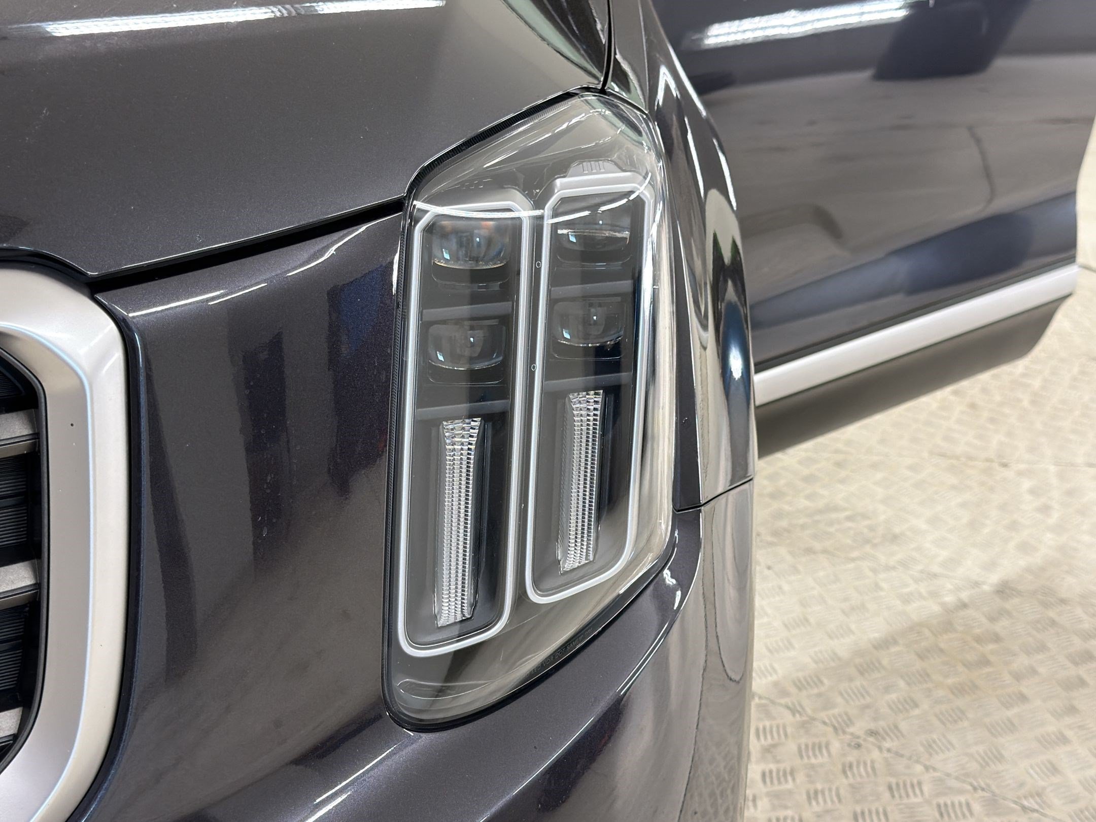 Used 2025 Kia Telluride S FWD image 27